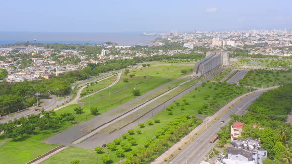 Faro a Colon in Santo Domingo with ocean in background, Dominican Republic. Aerial forward alt