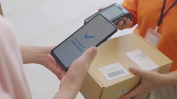 Mobile contactless cashless e-wallet digital payment home delivery. alt