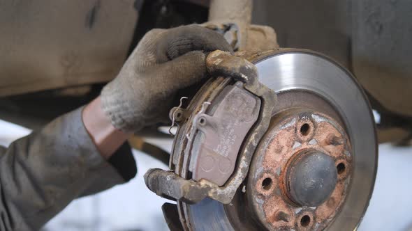 Replacing Brake Pads. alt