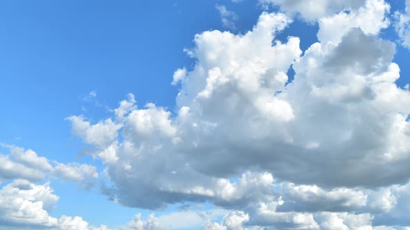 Moving clouds in the sky Time Lapse