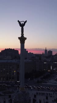 Monument on Independence Square in Kyiv Ukraine alt