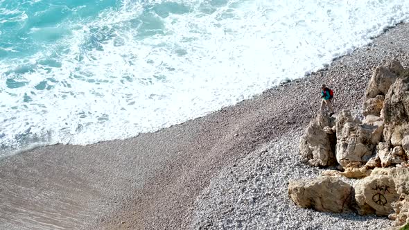 Walking Photographer alt