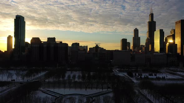 Urban Skyline of Chicago at Winter Sunset alt