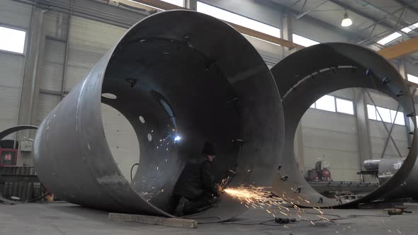 Polishing heavy duty metal structures alt