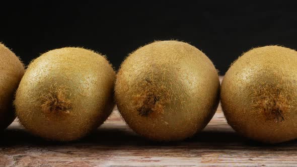 fresh kiwi fruit alt