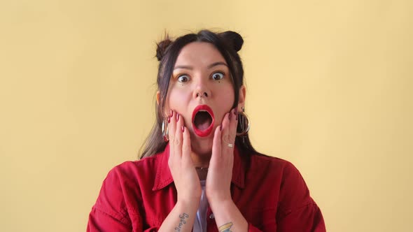 Amazed shocked woman, saying wow. Excited female have good news alt