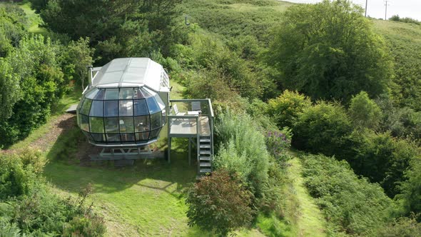 AERIAL REVERSE - A stylish and quirky home in Scotland alt
