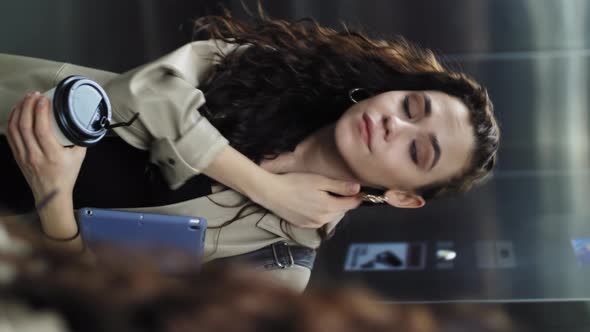 A Vertical Frame for Mobile Devices alt