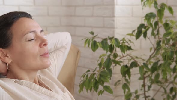 Lady Feel No Stress in the Armchair alt