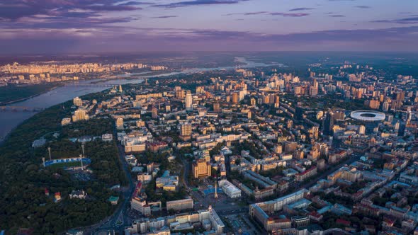 Kiev in the Evening Time Lapse. View From Above. Maidan Nezalezhnosti, Historical Center of Kyiv alt