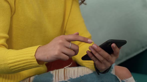 Side view man with prosthetic leg lying down alt