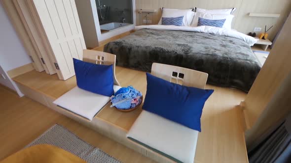 Modern Japanese Open Plan Bedroom Decoration alt