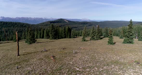 Watch the scenery reveal its secrets in the Colorado Mountains. alt