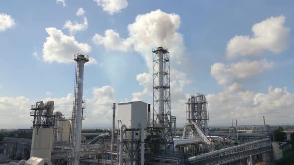 Aerial View of Oil and Gas Refining Petrochemical Factory with High Refinery Plant Manufacture alt