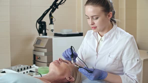 Non-Surgical Facelift alt