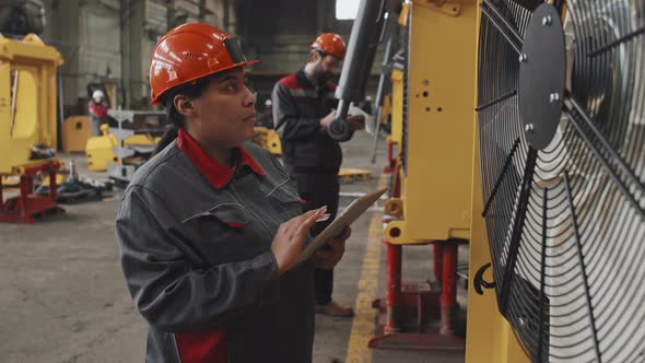 Quality Control Manager at Factory alt