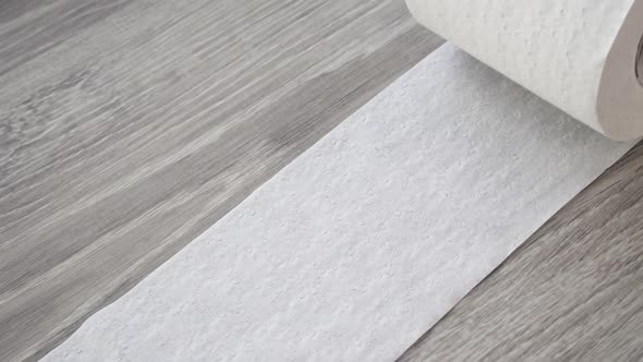 Toilet Paper Close Upslow Mo alt