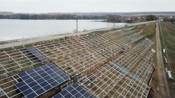 Installing Alternative Energy Solar Panels alt