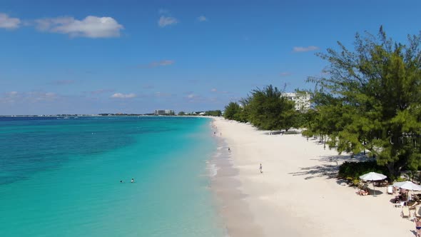 Aerial footage of famous Seven Mile Beach, Grand Cayman, Cayman Islands alt