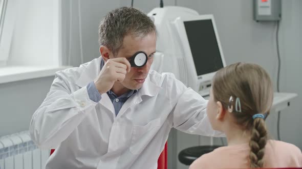 Pediatric Eye Exam alt