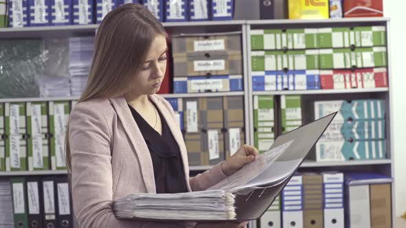 Business Girl with Documents alt