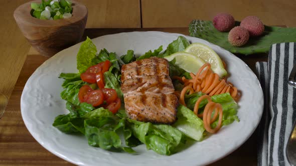 Grilled Salmon with Salad