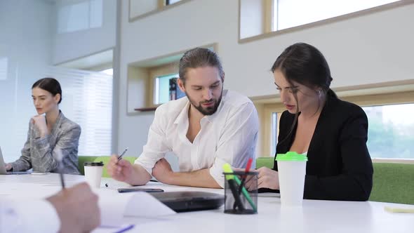 Work In Office. Business People Working And Talking At Office alt