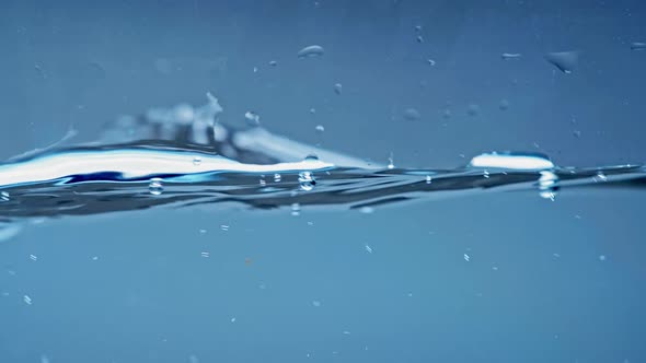 Water (4K) alt