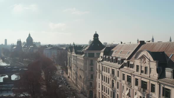 Beautiful Residential Street with Old Architecture Apartment Buildings By the Isa River in Munich alt