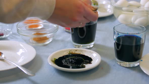 Paints Easter Eggs Closeup alt