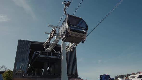 15 OCTOBER 2018 Porto Portugal Cable Car Over the Vila Nova in the District of Porto Timelapse Stop alt