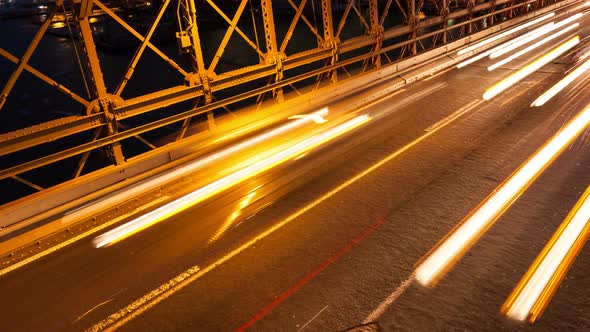 Brooklyn bridge car traffic light timelapse - New York - USA