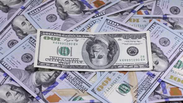 Rotating Hundred Dollar Banknotes  alt