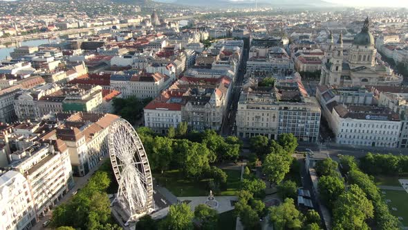 Aerial shot of Erzsebet ter (Erzsebet square) in Budapest, Hungary alt