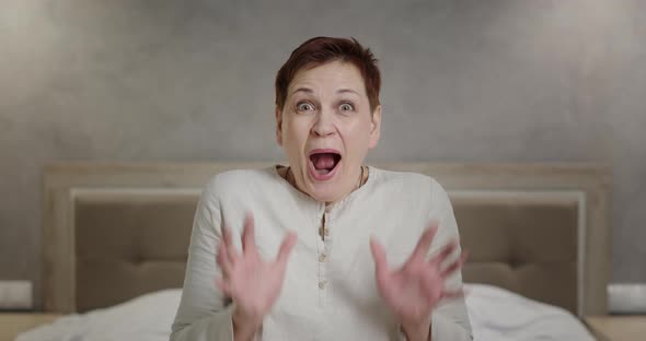 Amazed Woman Reacting on Good News alt