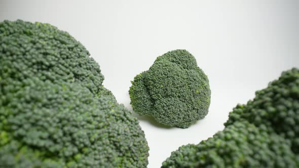 Fresh Green Broccoli 42 alt