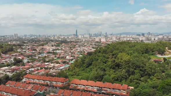 Panorama of All of Kuala Lumpur From the Far Outskirts of the City alt