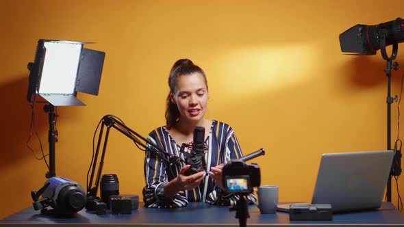 New Media Start Presenting Fluid Head Plate alt