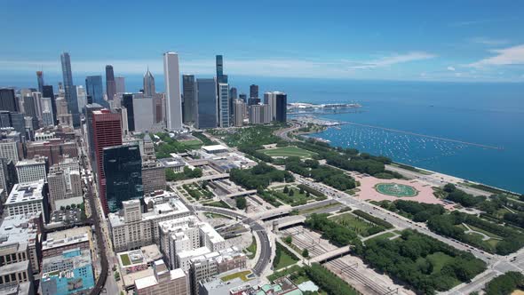 Aerial View of Downtown Chicago and Grant Park alt