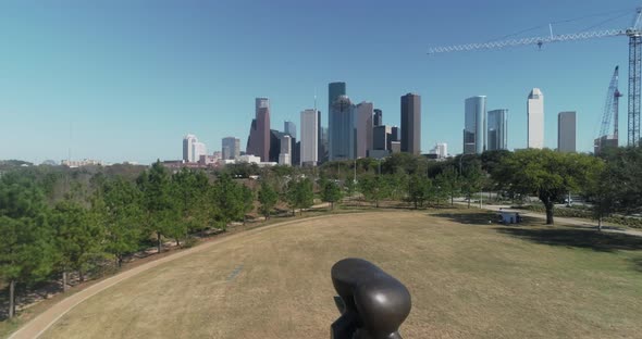 This video is about an aerial of the Houston skyline from Elanor Tinsley Park. Elanor Tinsley Park i alt