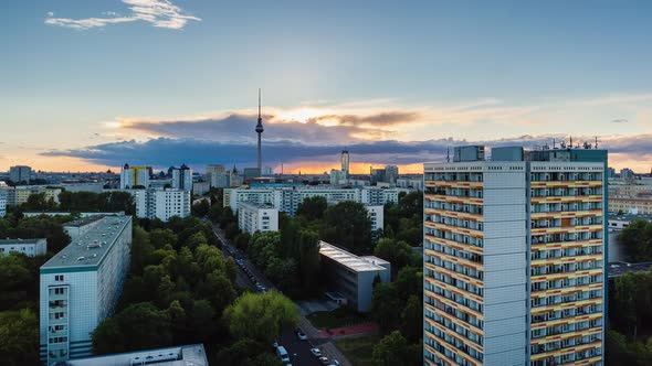 Golden Hour and Sunset Time Lapse of Berlin skyline, Berlin, Germany alt
