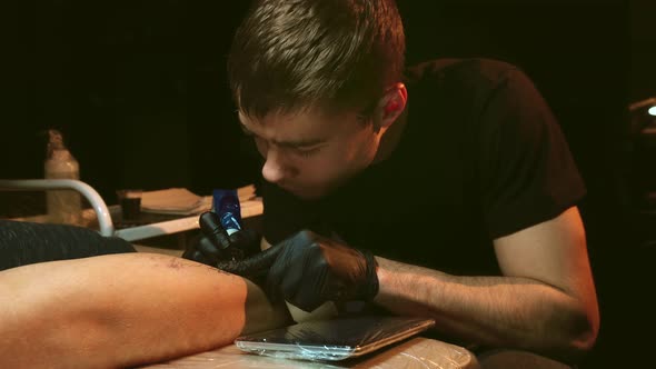 Close Up Master Tattooer Job