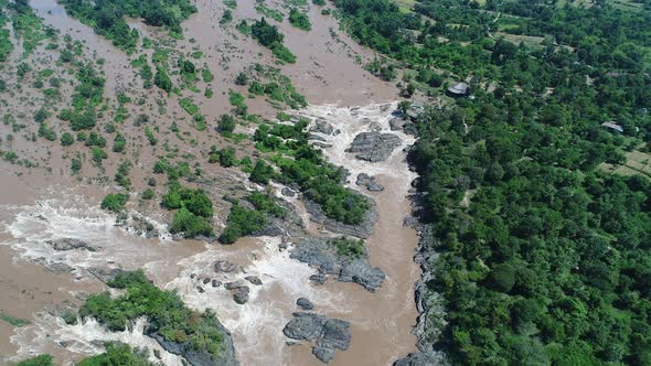 4.000 islands near Don Det in southern Laos seen from the sky alt