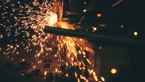 Cutting Steel Tube with Electric Angle Grinder Tool alt