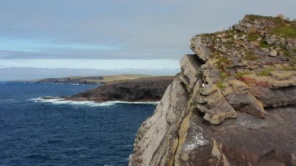 Forwards Fly Around Rock Block alt