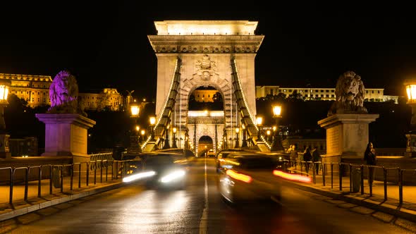  Budapest Chain Bridge