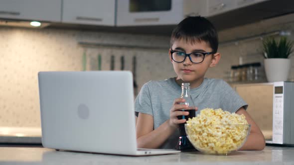 Stay at Home, Leisure at Home, Technologies for Children, Self Isolation. alt