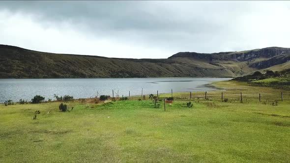 Beautiful low flying drone shot over Colombian nature in the Quimbaya Mountains alt