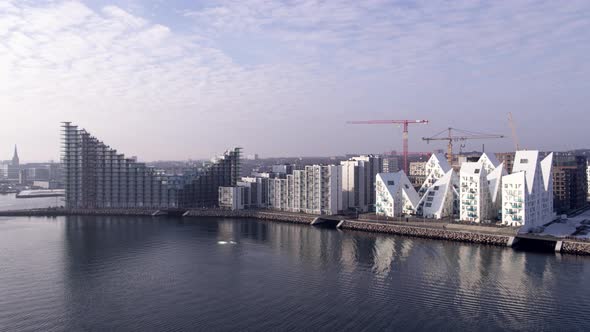 Docklands under Construction alt