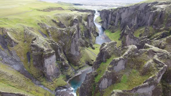 Beautiful Fjadrargljufur Canyon (Kirkjubaejarklaustur, Iceland) - drone shot alt